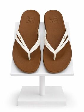 Reef Women's Tan and White Sandals